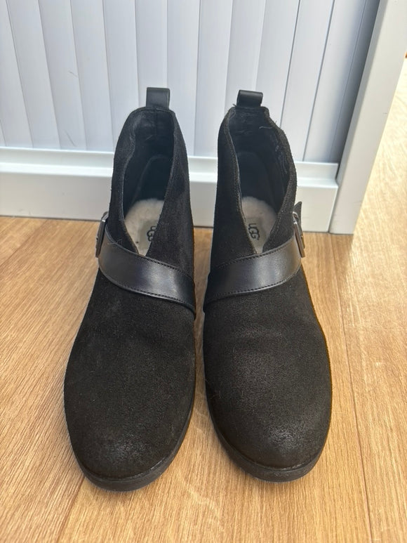 Ugg Boots Size 7.5