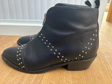 Hush Boots Size 6.5