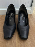 Gabor Shoes Size 6