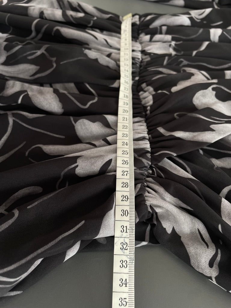 Gina Bacconi Jumpsuit Size Medium