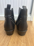 Hush Boots Size 6.5