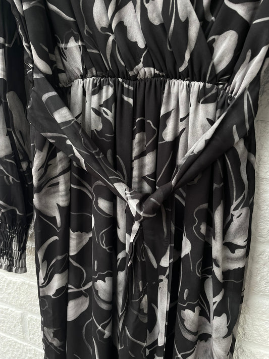 Gina Bacconi Jumpsuit Size Medium