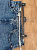 Levis New 501 Jeans Size Large (34 x 30)