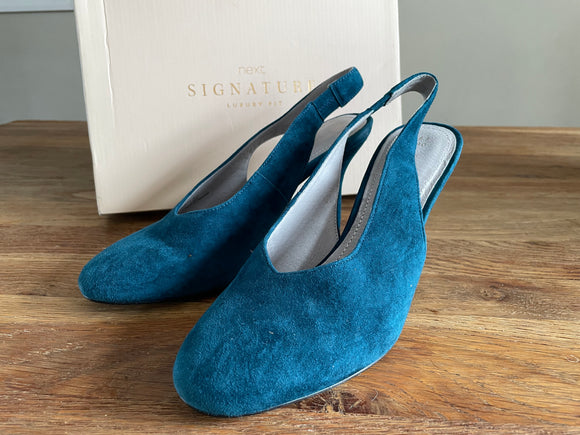 Next Signature Preloved Suede Shoes Size 6.5 Frankie Ruby