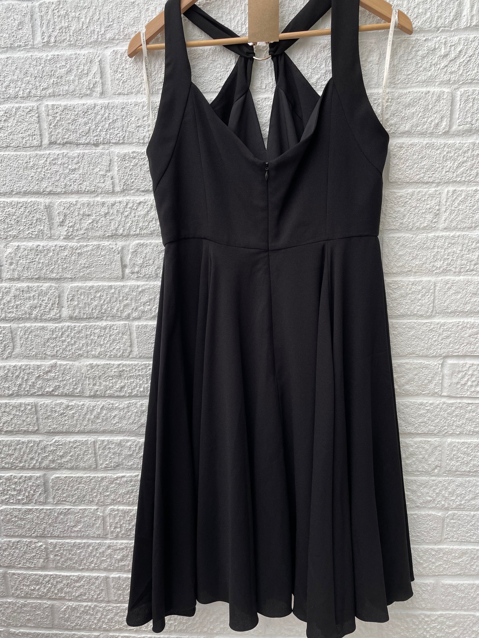 Halston Heritage Preloved Dress Size 14 Frankie & Ruby Halston Heritage Preloved Dress Size 14 Frankie & Ruby