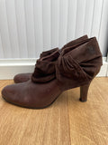 Caravelle Boots Size 8