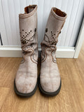 Ash Boots Size 7.5