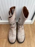 Ash Boots Size 7.5